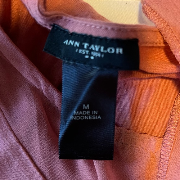 Women’s Salmon Sleeveless top with draping Ann Taylor classic top - Picture 3 of 4